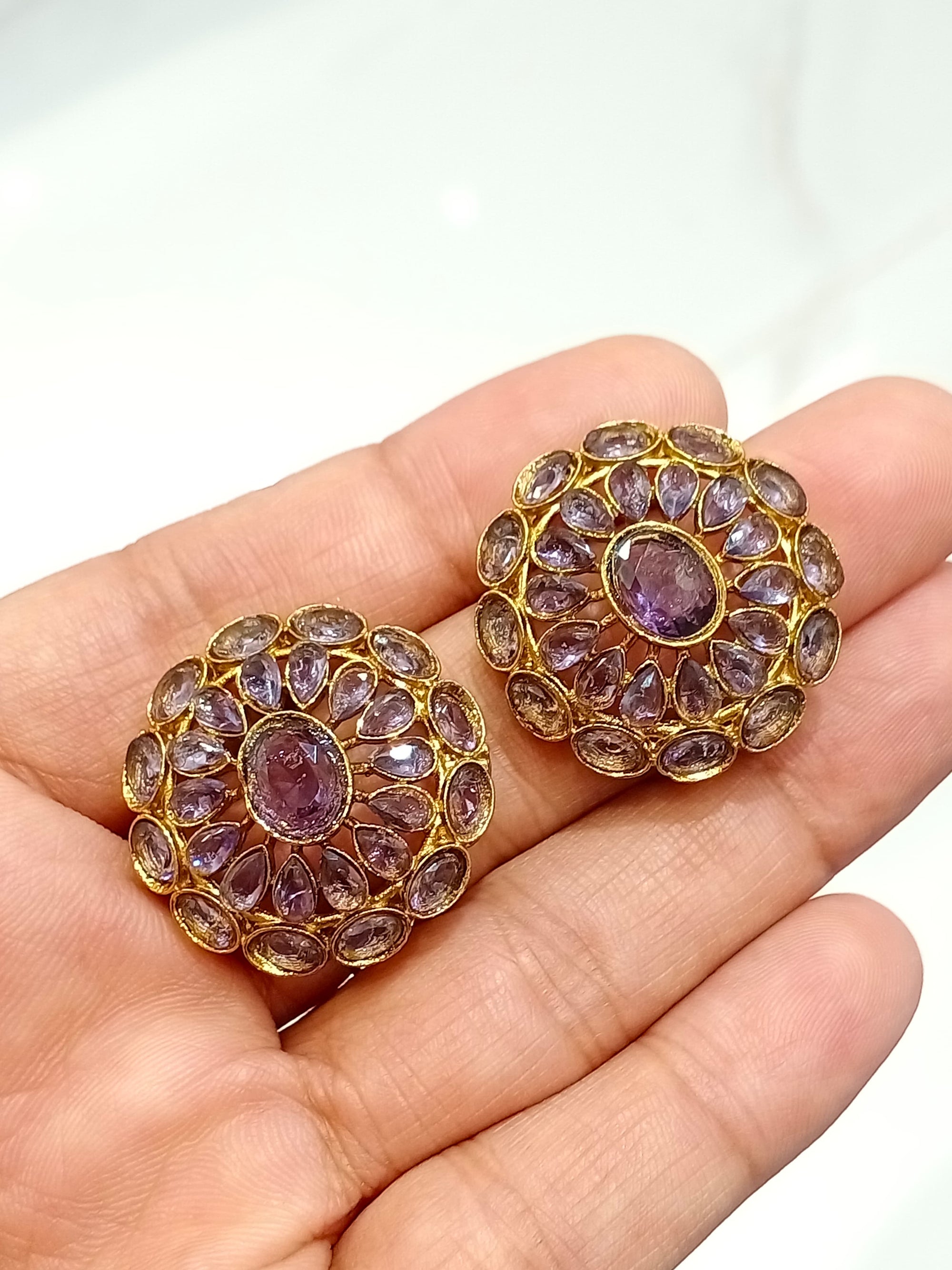 Neelaya Earstuds