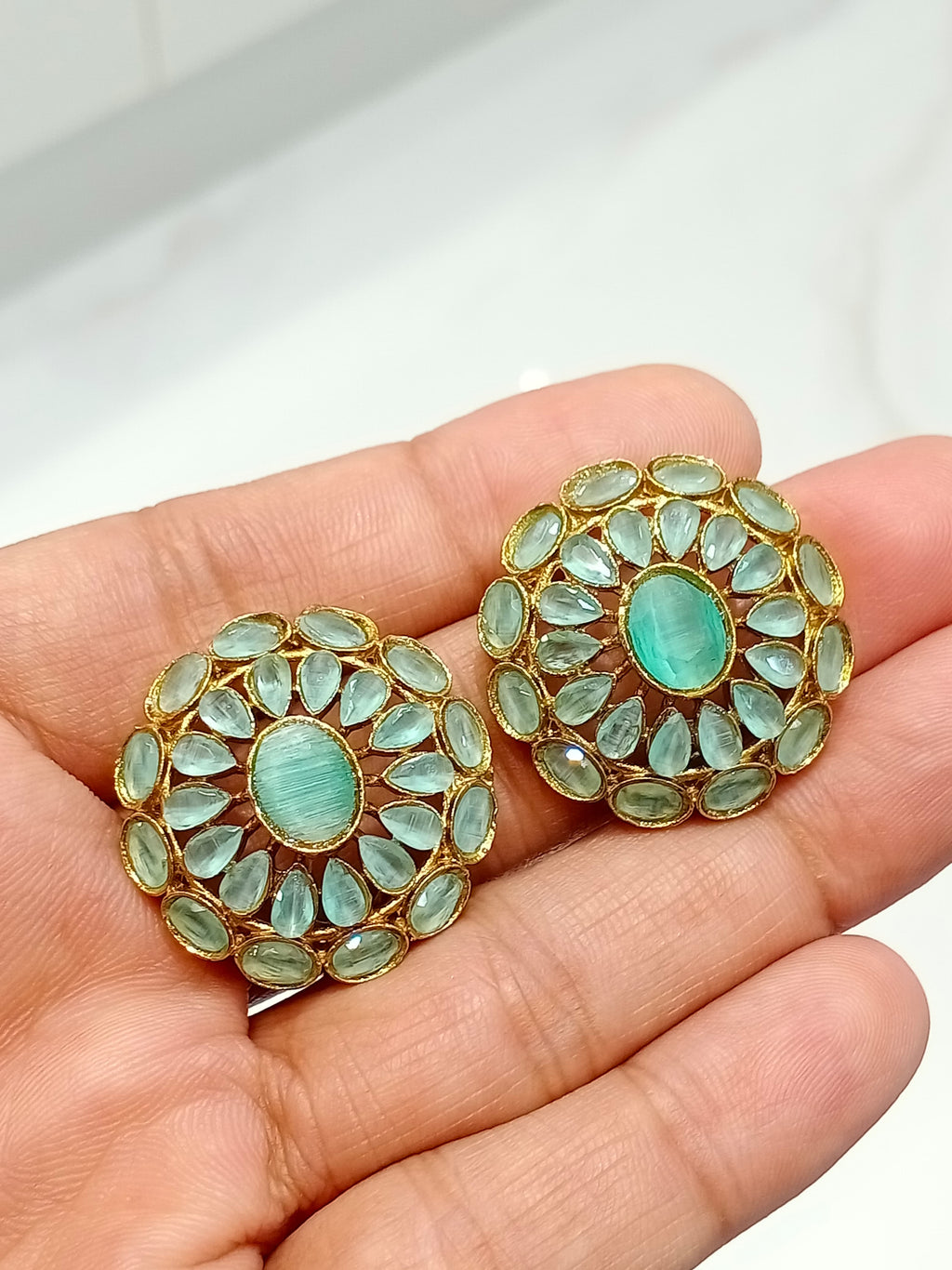 Neelaya Earstuds