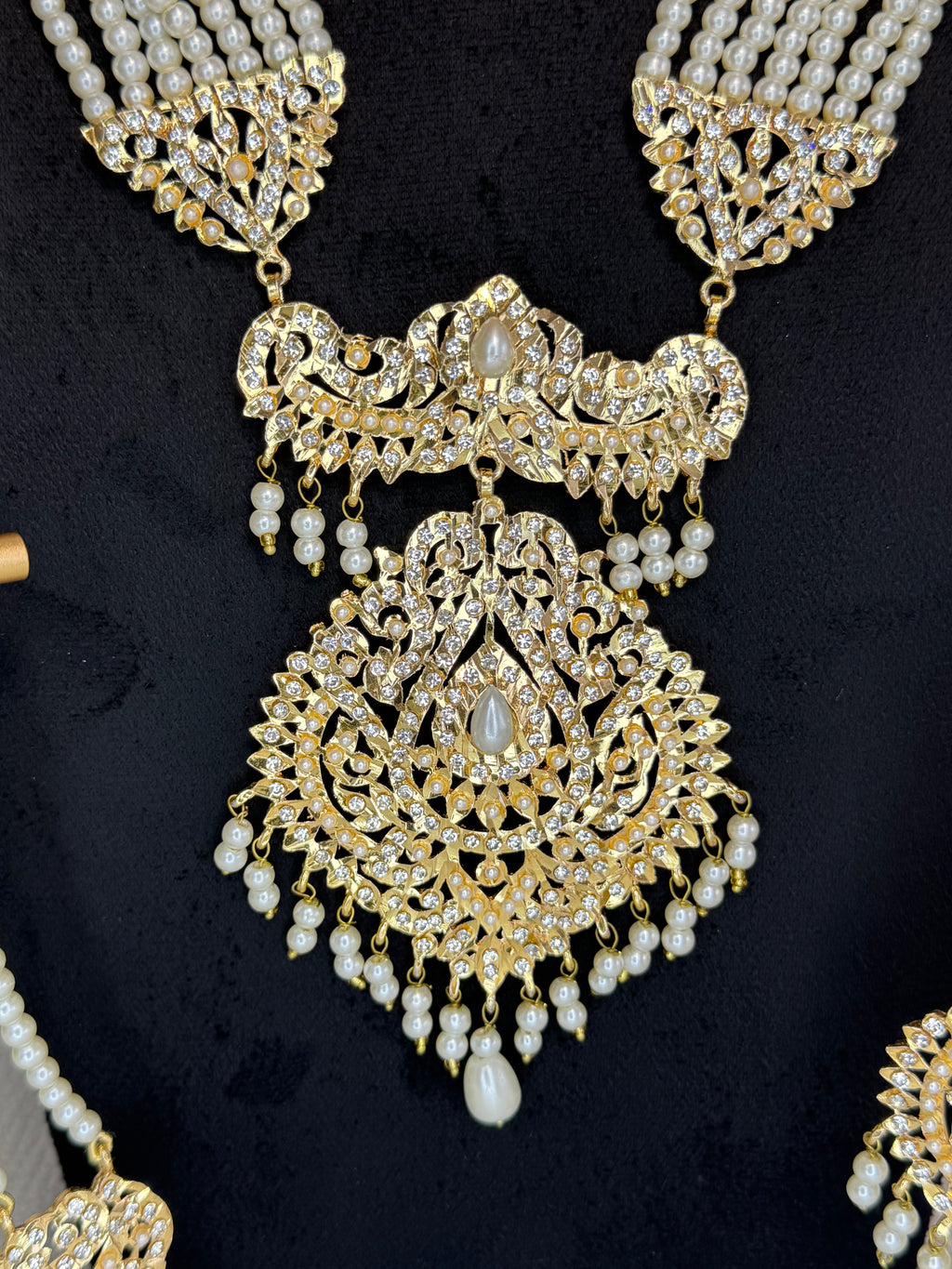 Noor-E-Pearl Bridal Set