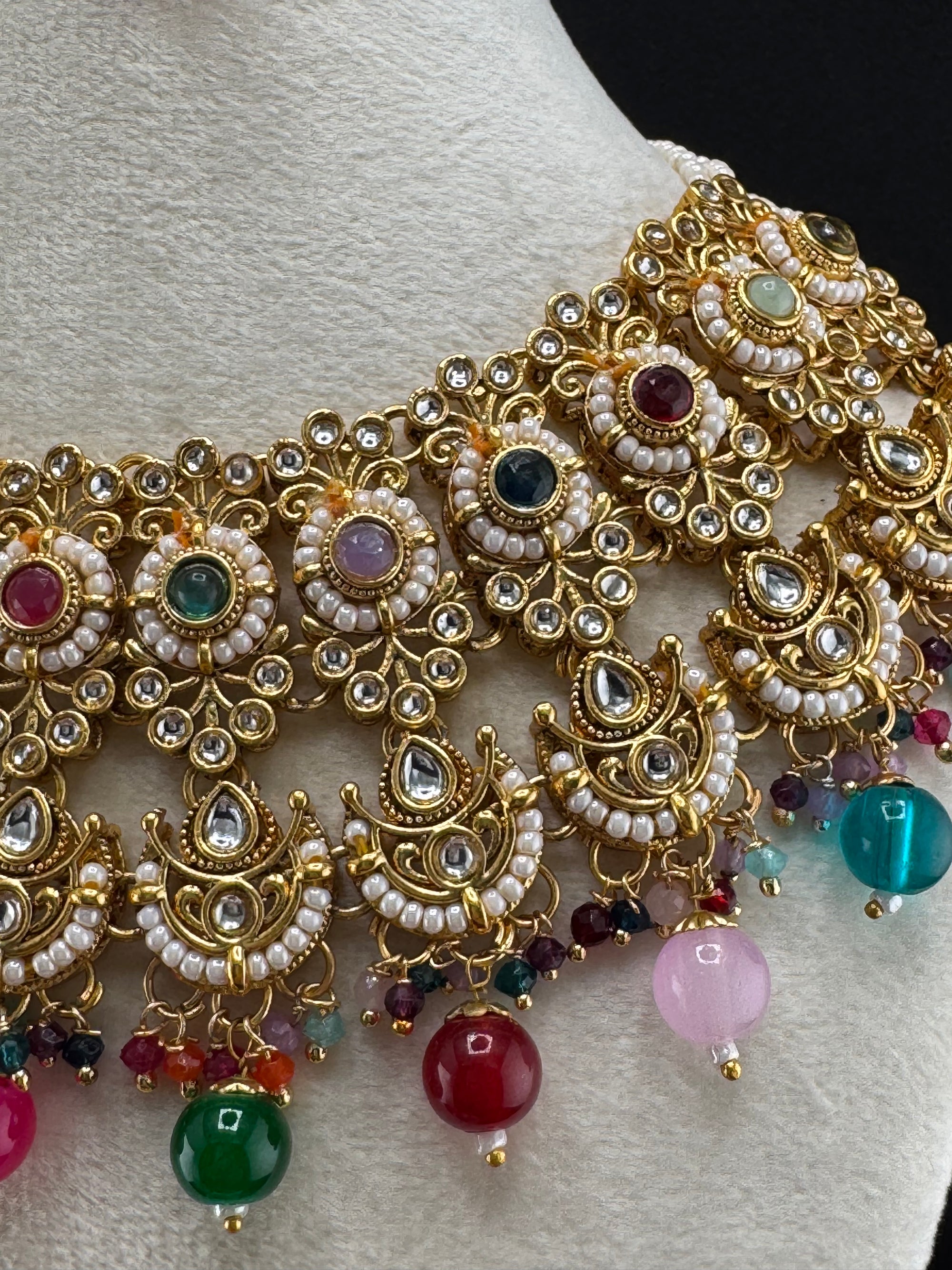 Rang Mahal Kundan Set