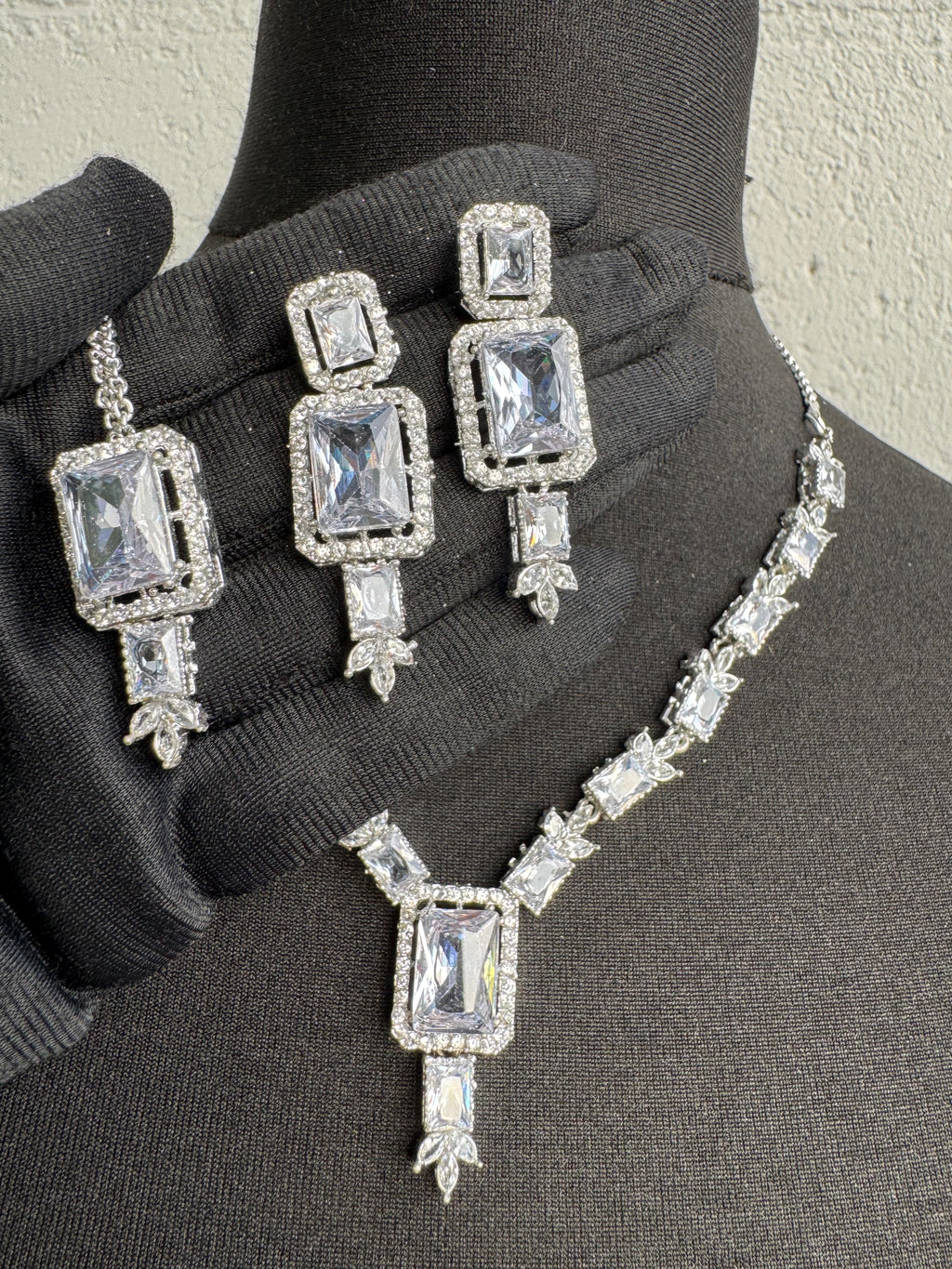 SILVER SET