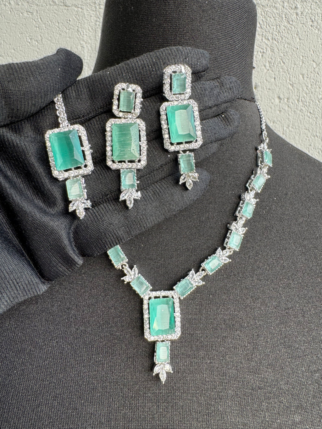 SILVER SET