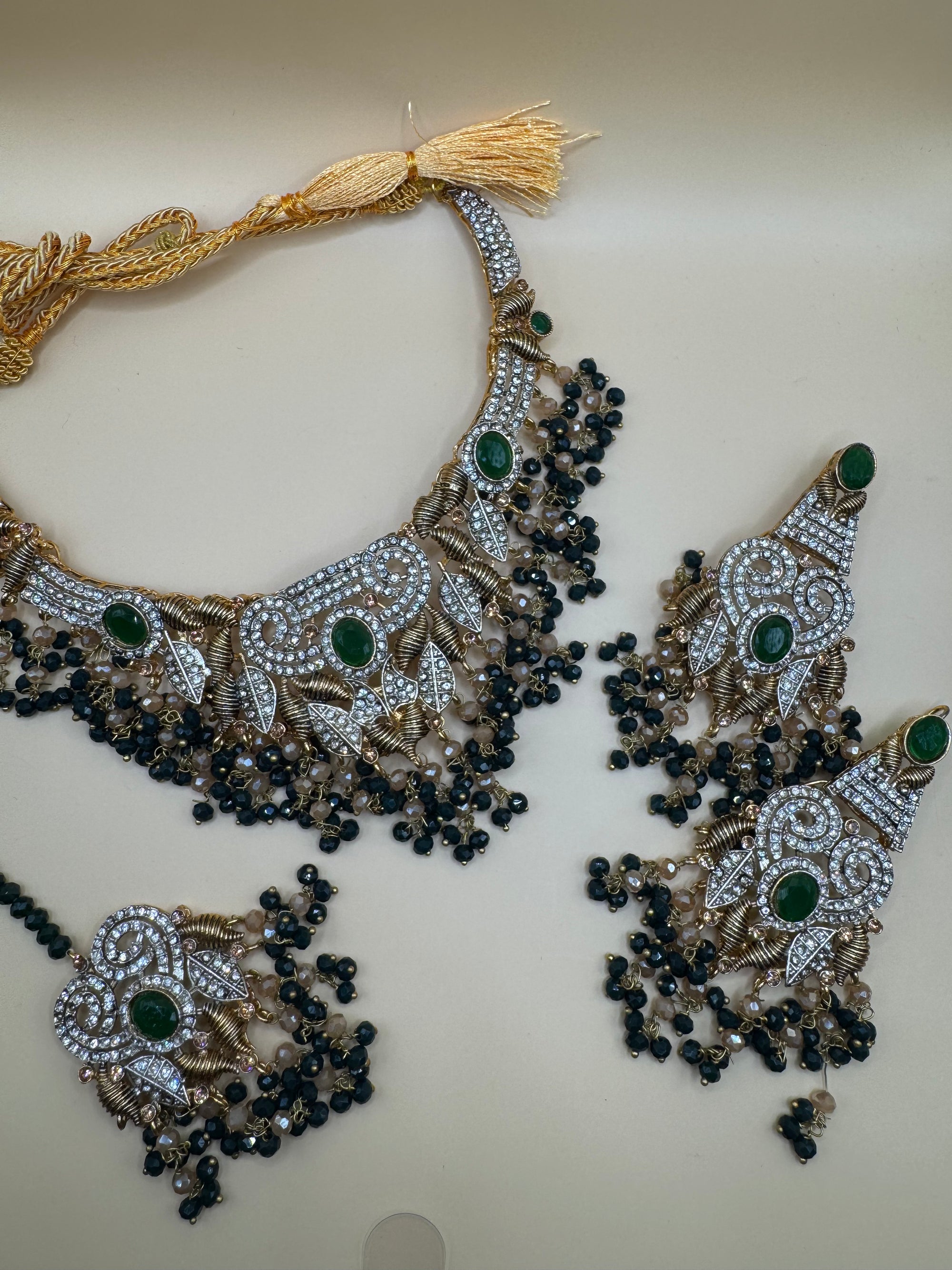 NECKLACE SET