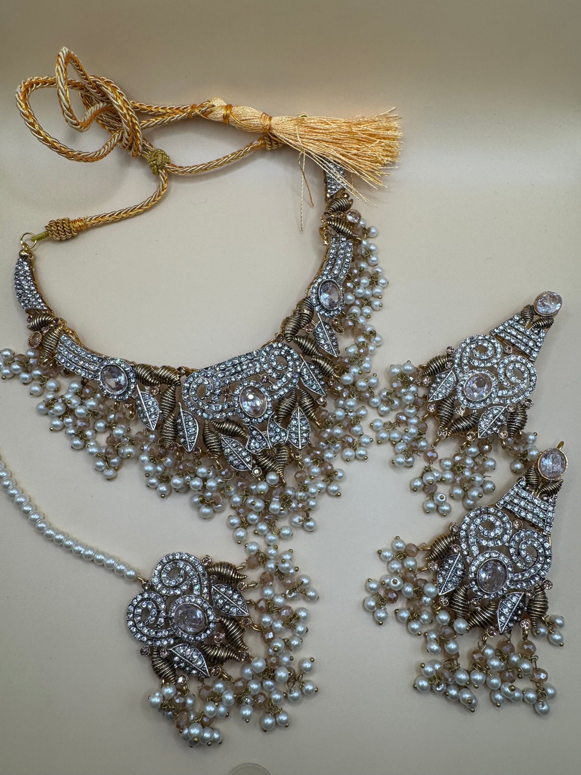 NECKLACE SET