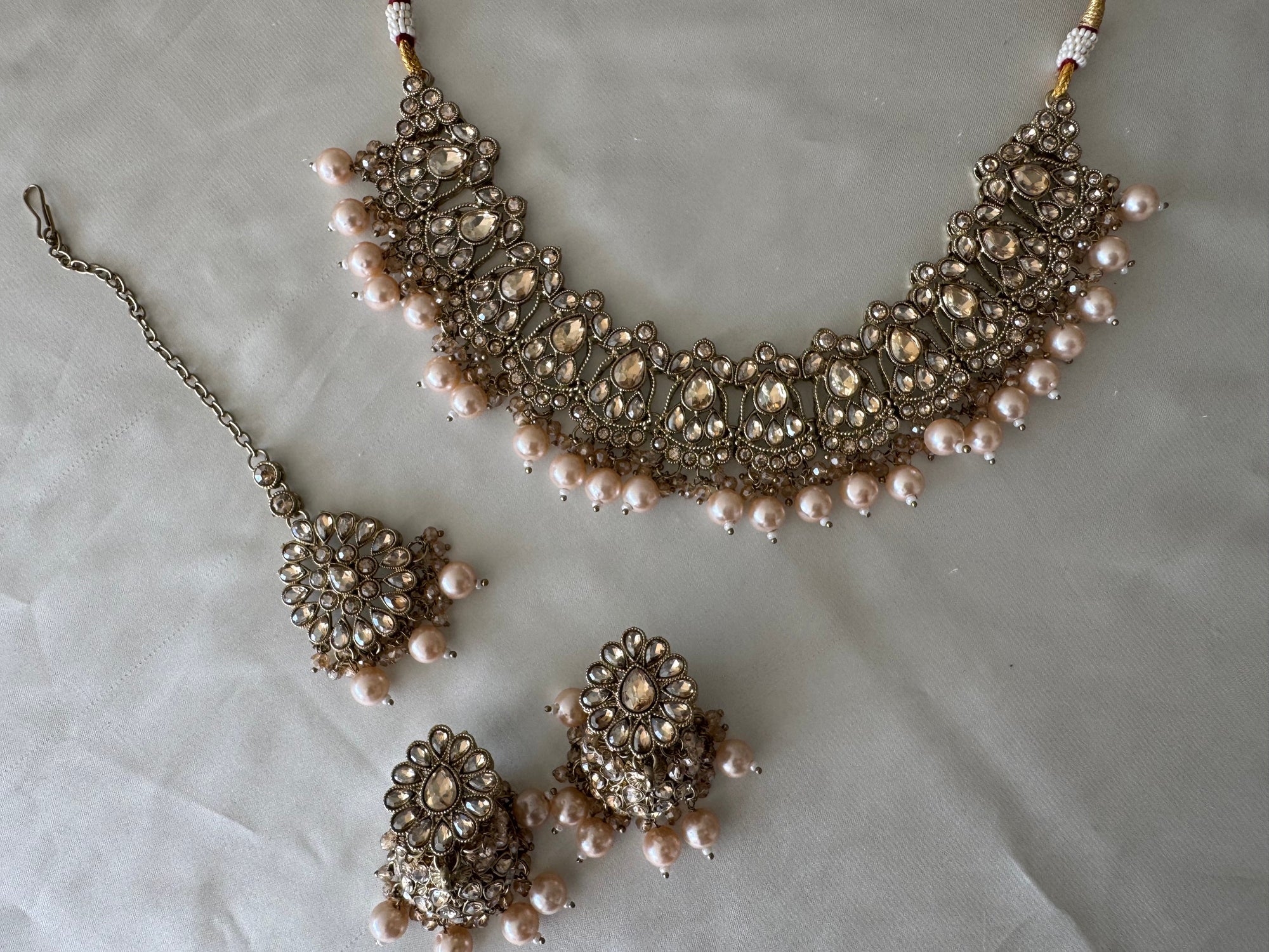 Pearl & Sparkling Stone Set