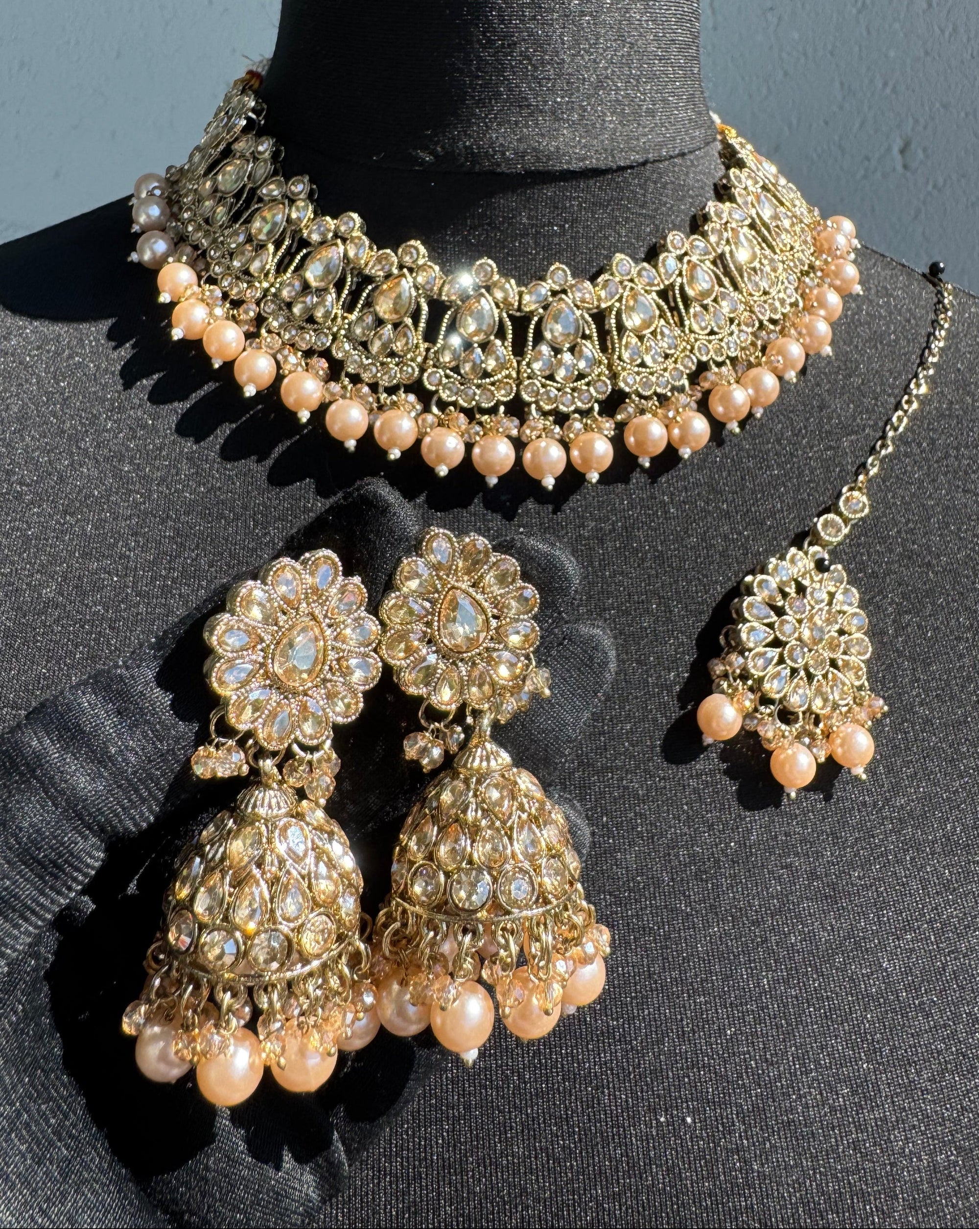 Pearl & Sparkling Stone Set