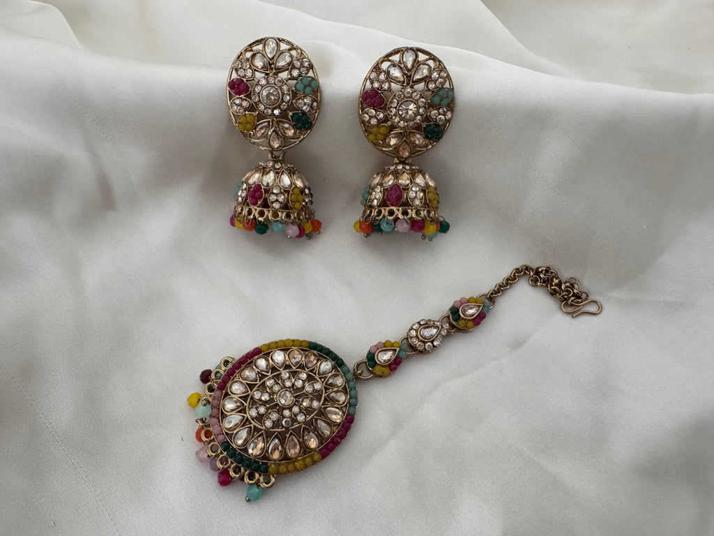 jhumkas with tikka set