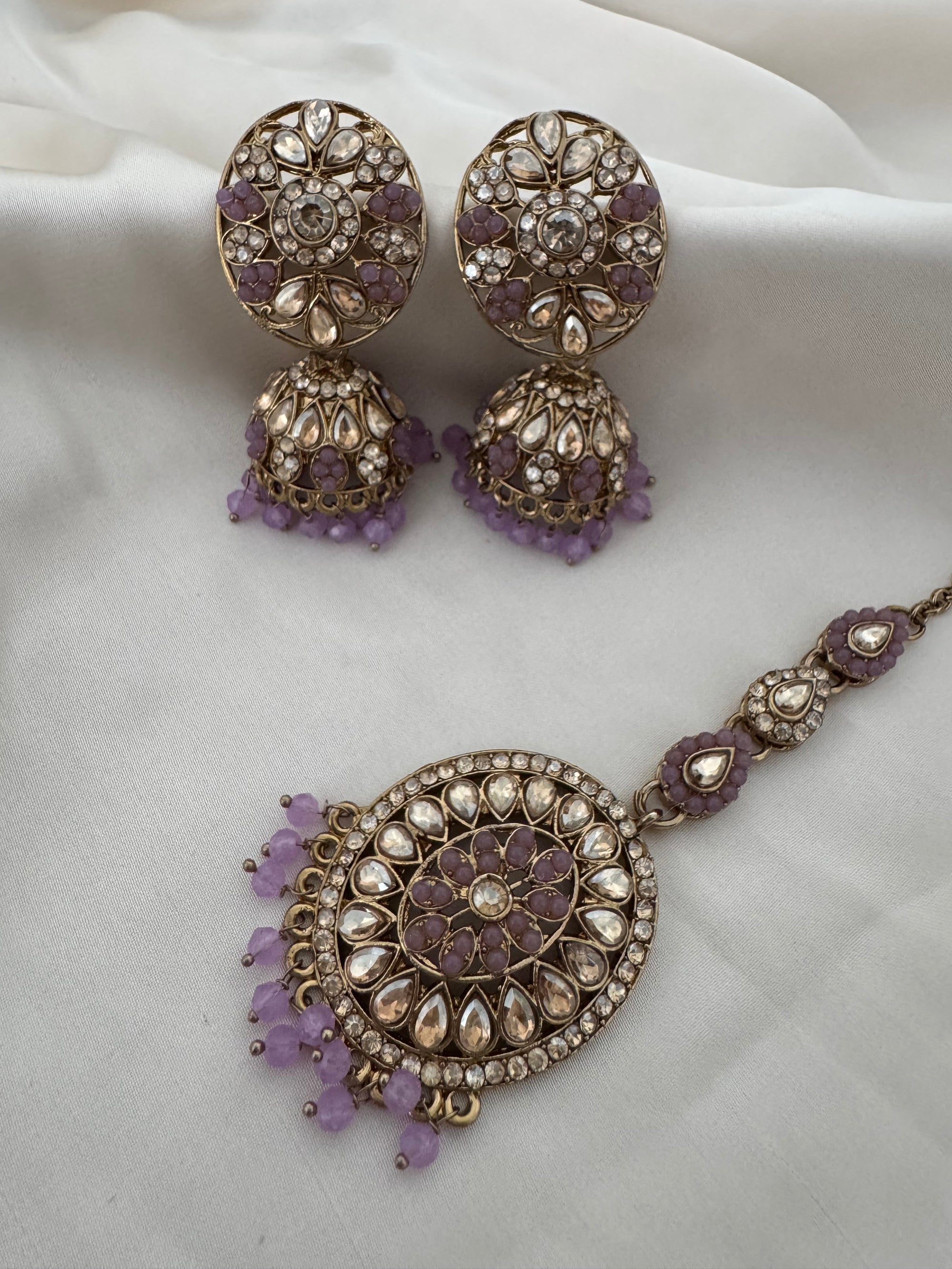jhumkas with tikka set