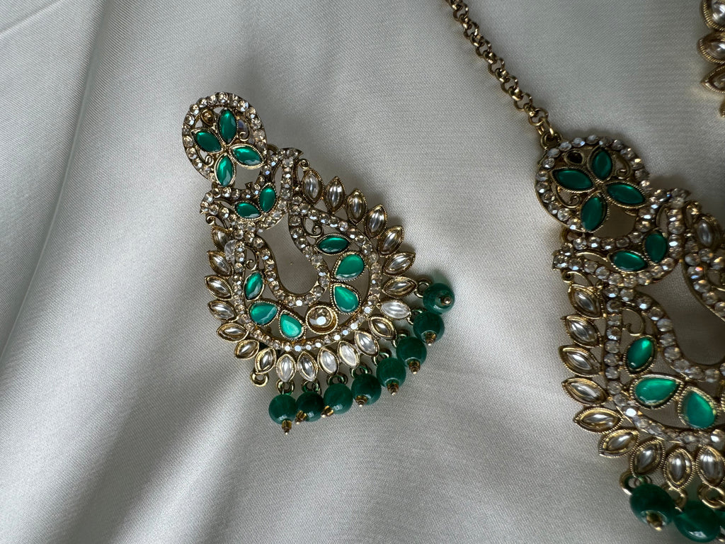 Chand bali earings with tikka
