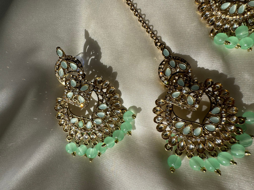 Chand bali earings with tikka