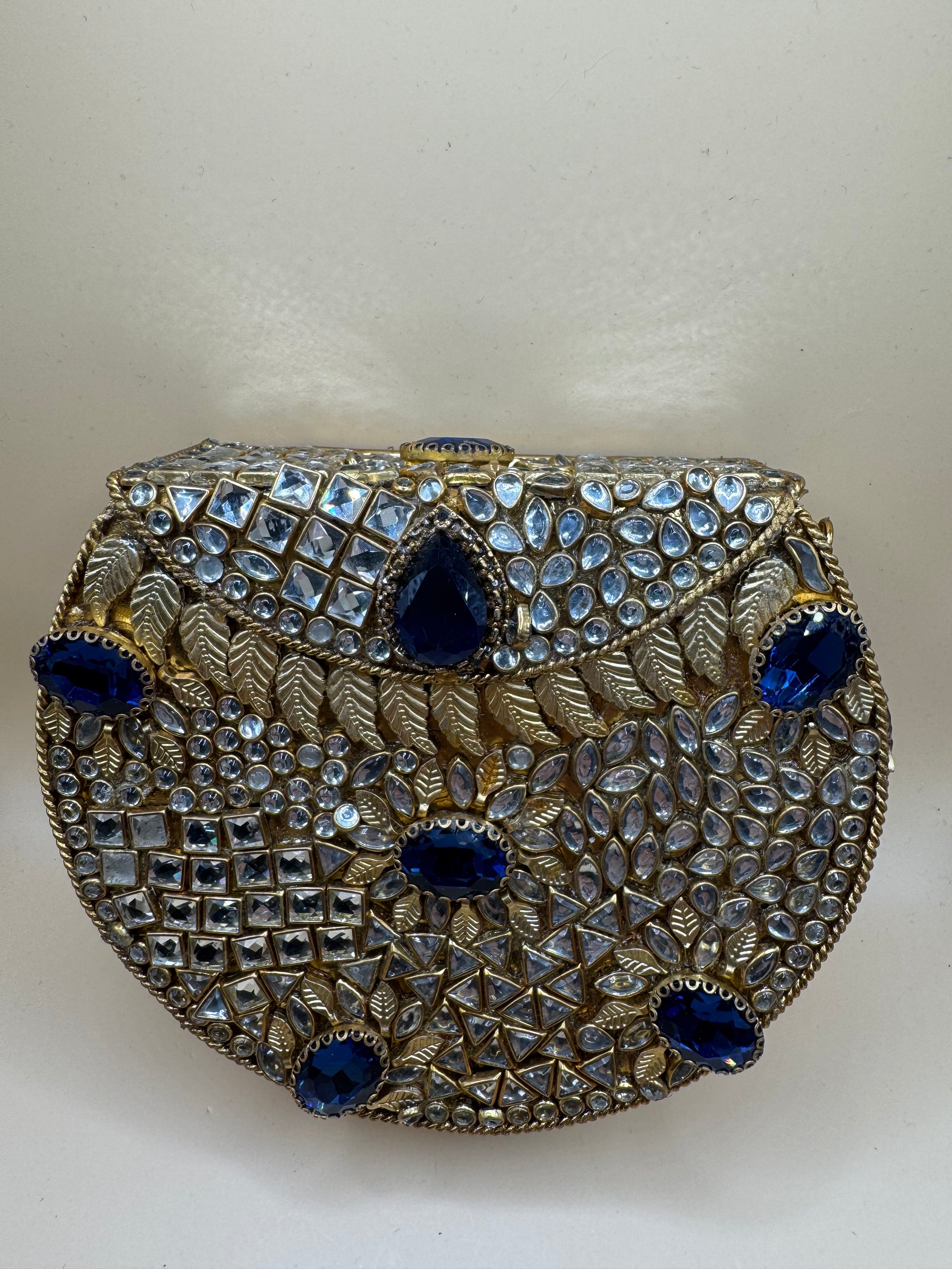 Kundan Metal Clutches