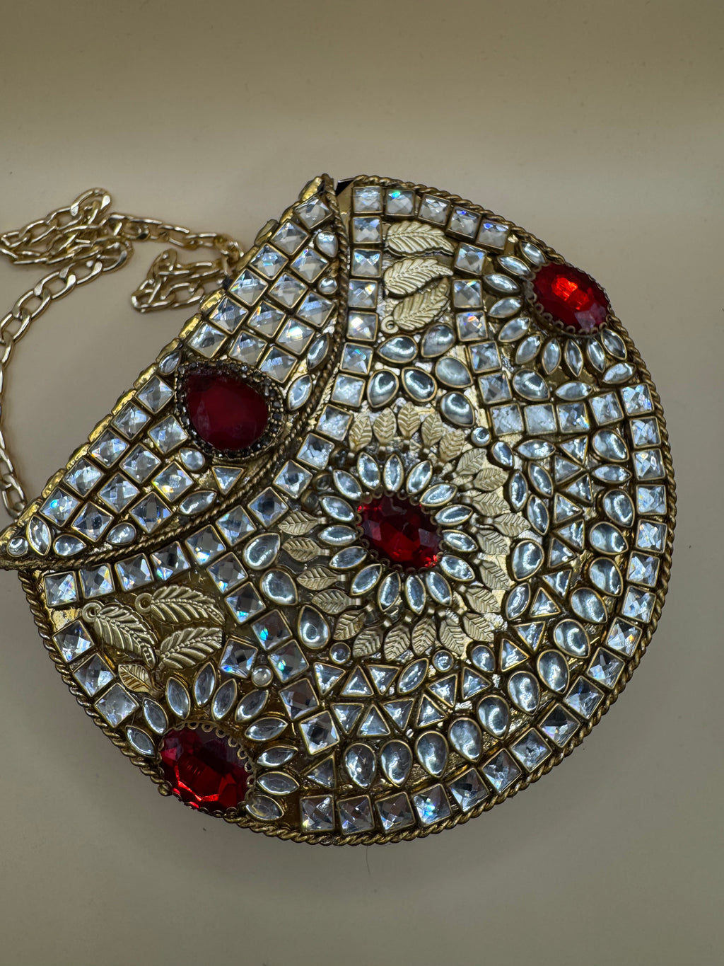 Kundan Metal Clutches