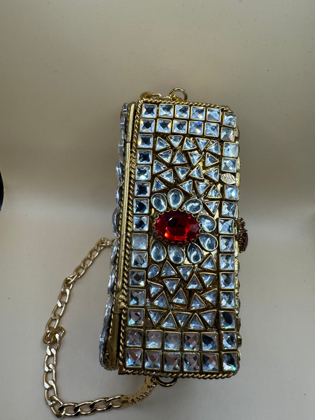 Kundan Metal Clutches