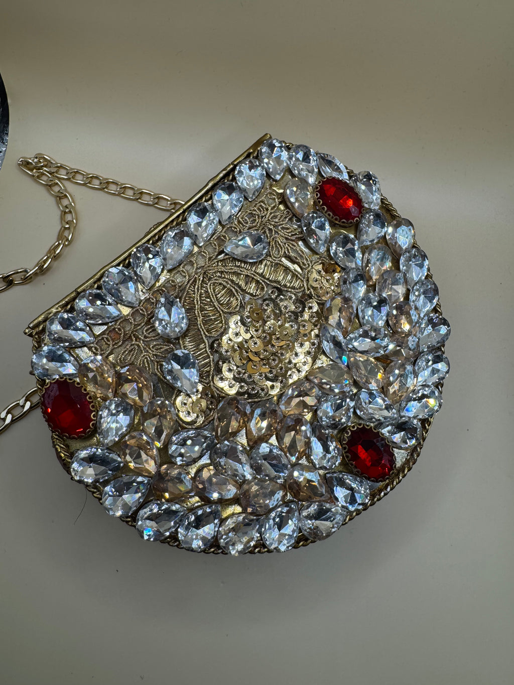 Kundan Metal Clutches