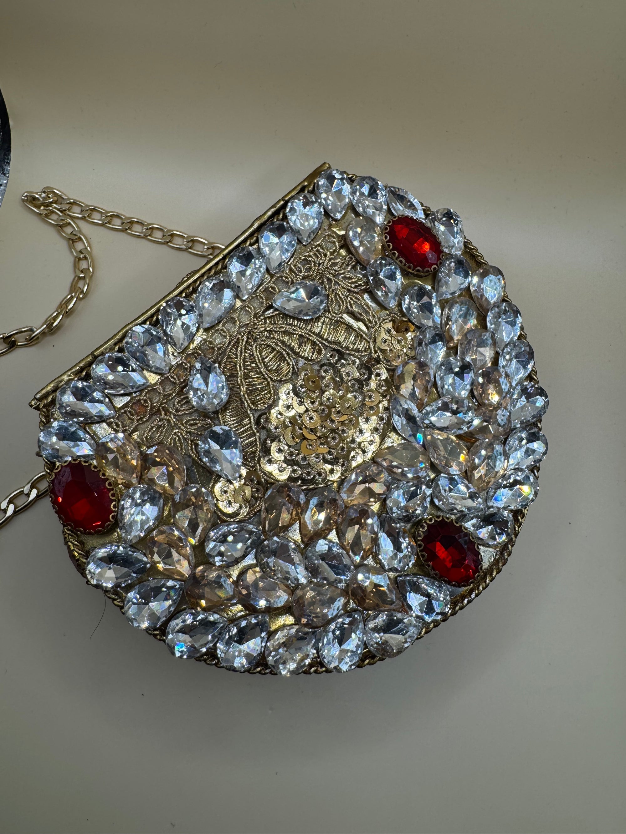 Kundan Metal Clutches