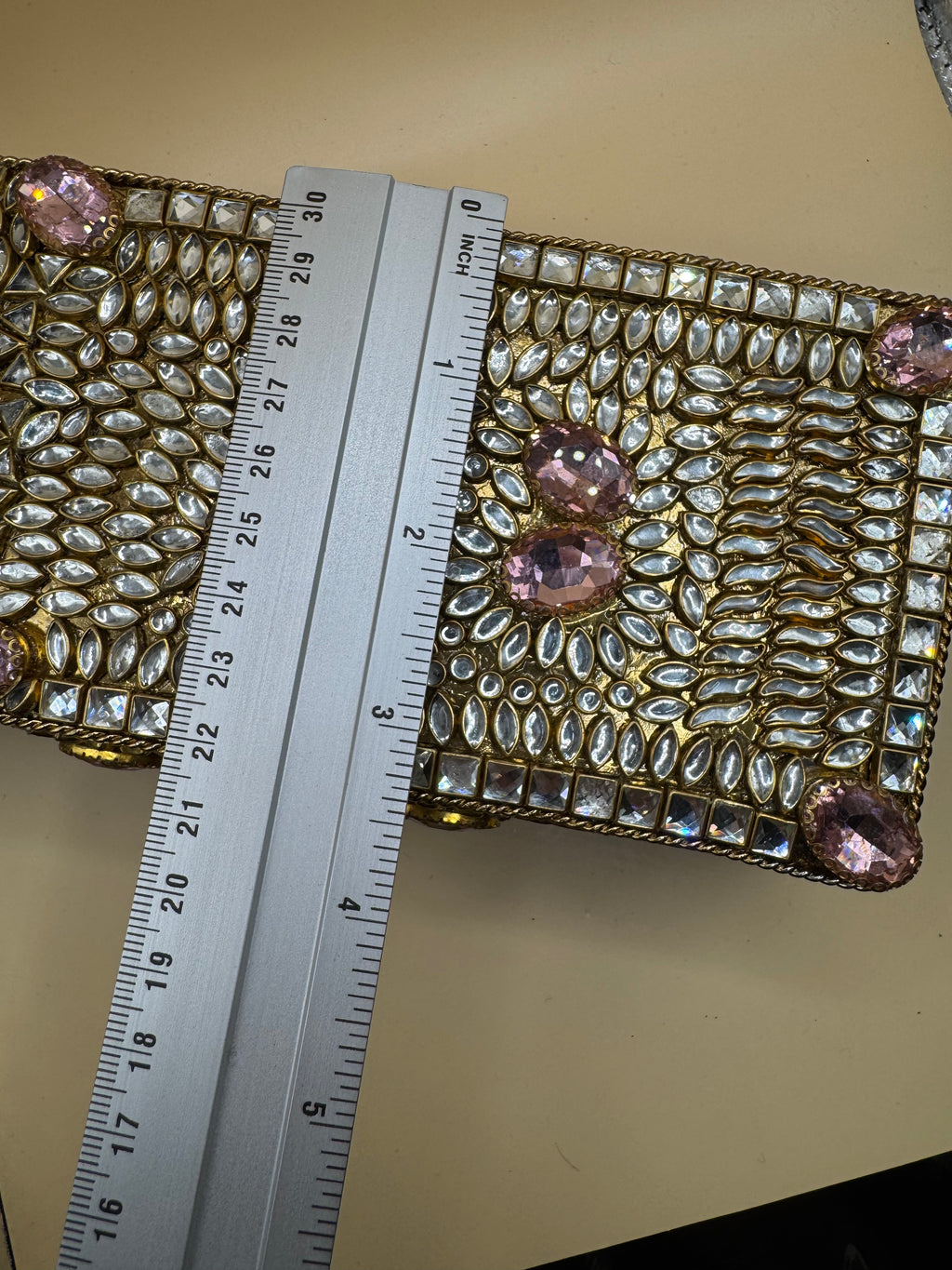 Luxurious clutch