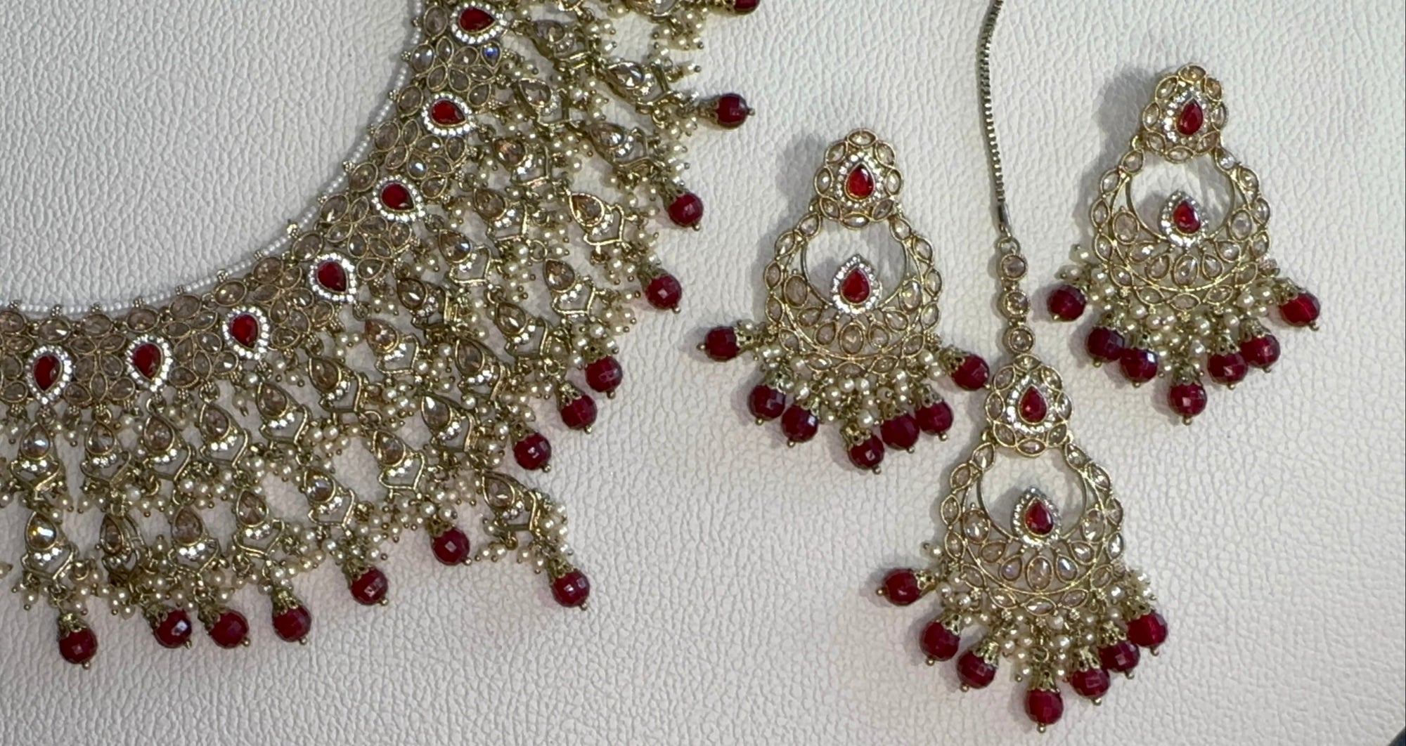 KUNDEN BRIDAL SET BURGUNDY