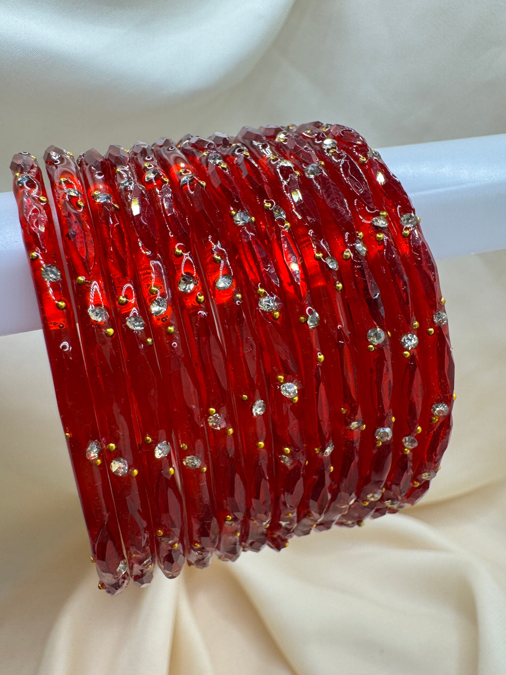 GLASS RAINDROP BANGLES ONE STONE