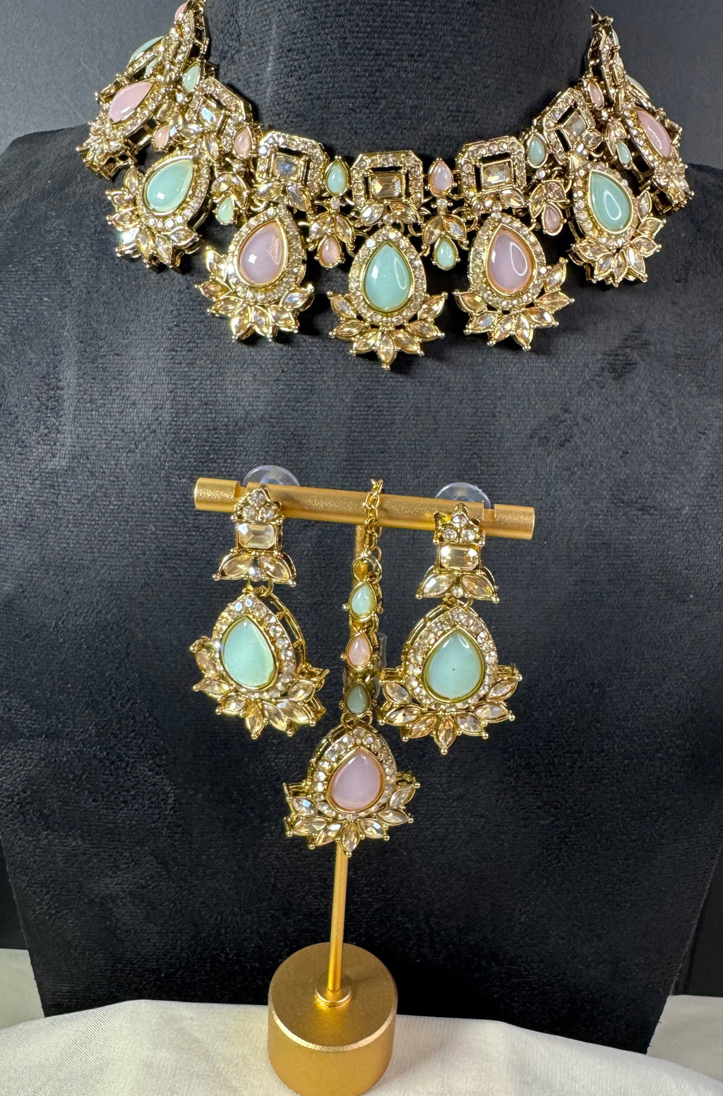 Zarina Choker Set