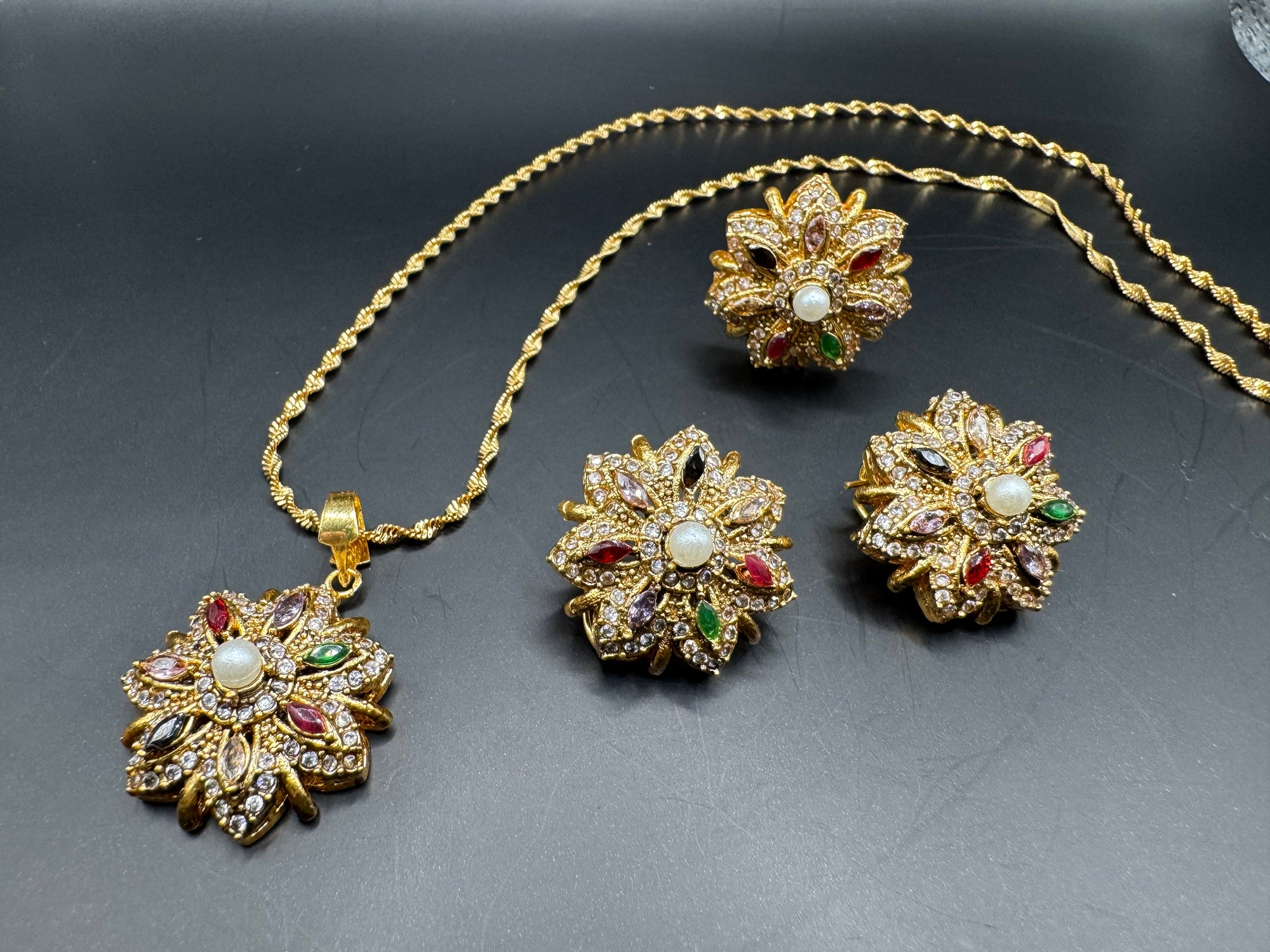 MALTI FLOWER LOKET SET