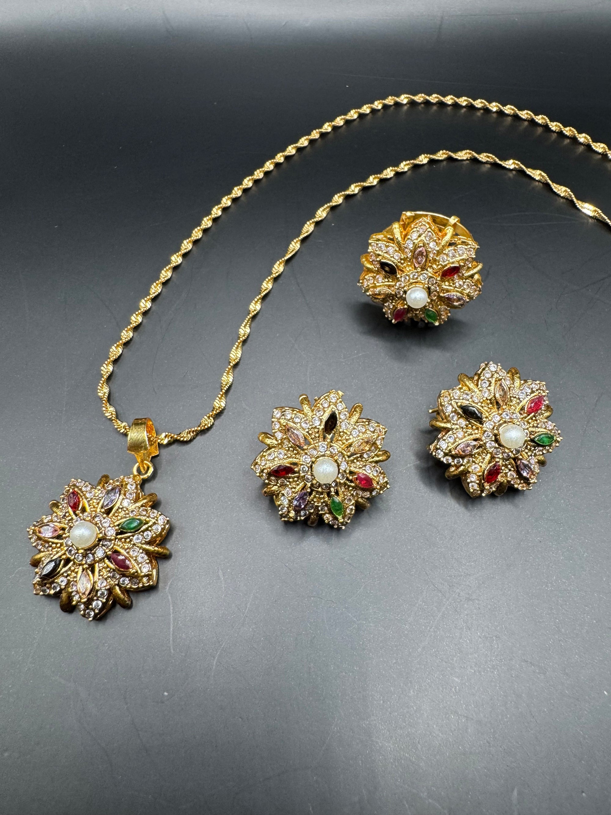 MALTI FLOWER LOKET SET