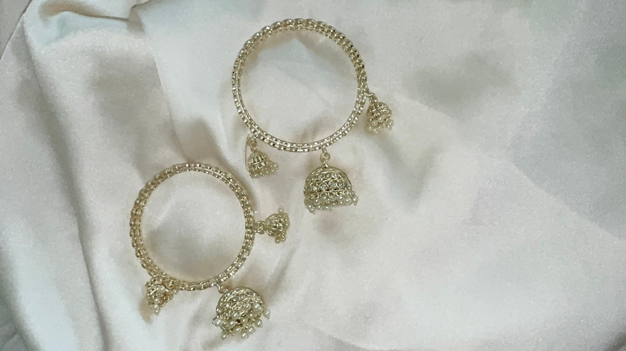 KUNDRN JHUMKA BANGLES