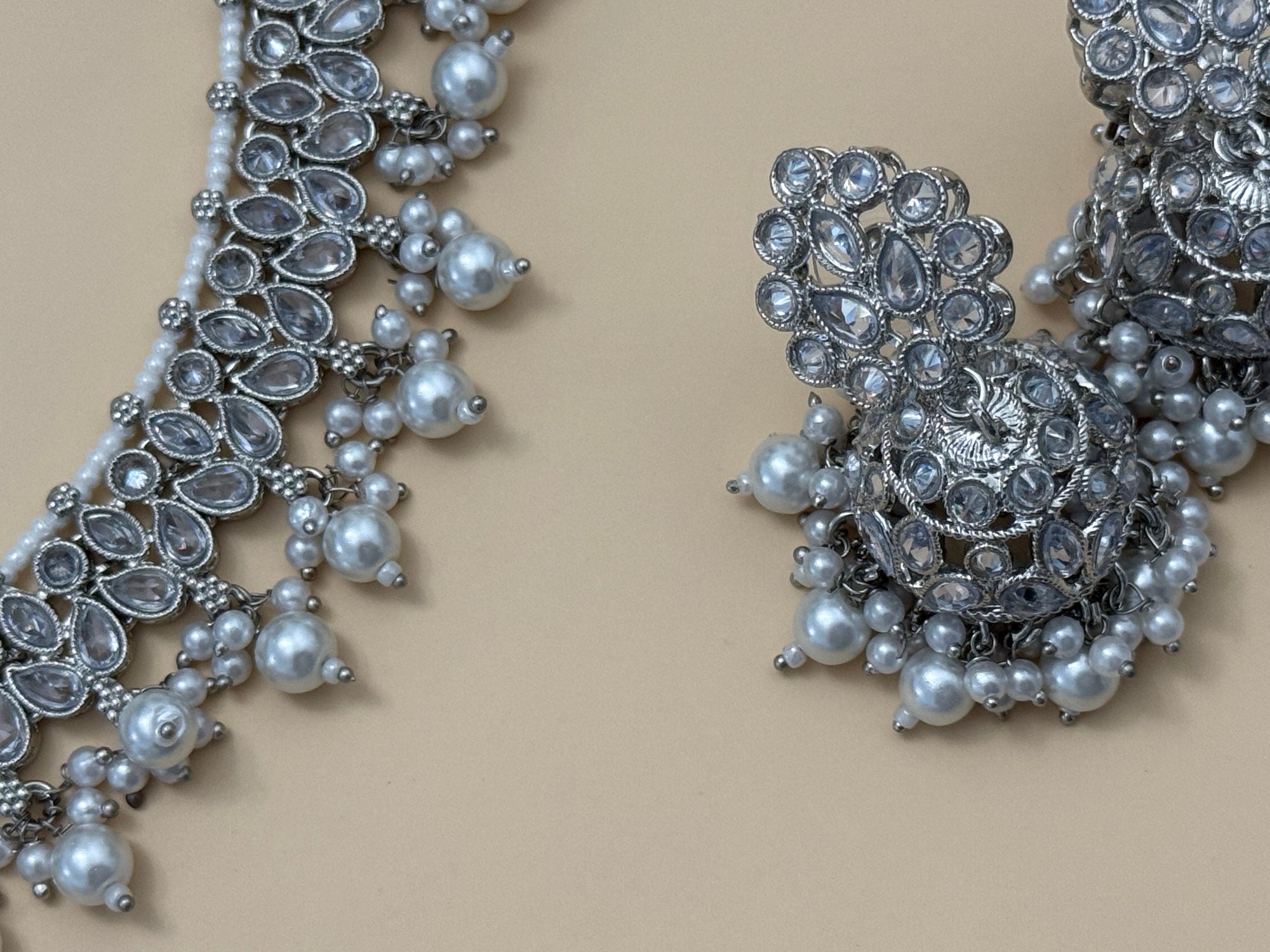 PEARLS NECKLACE SET