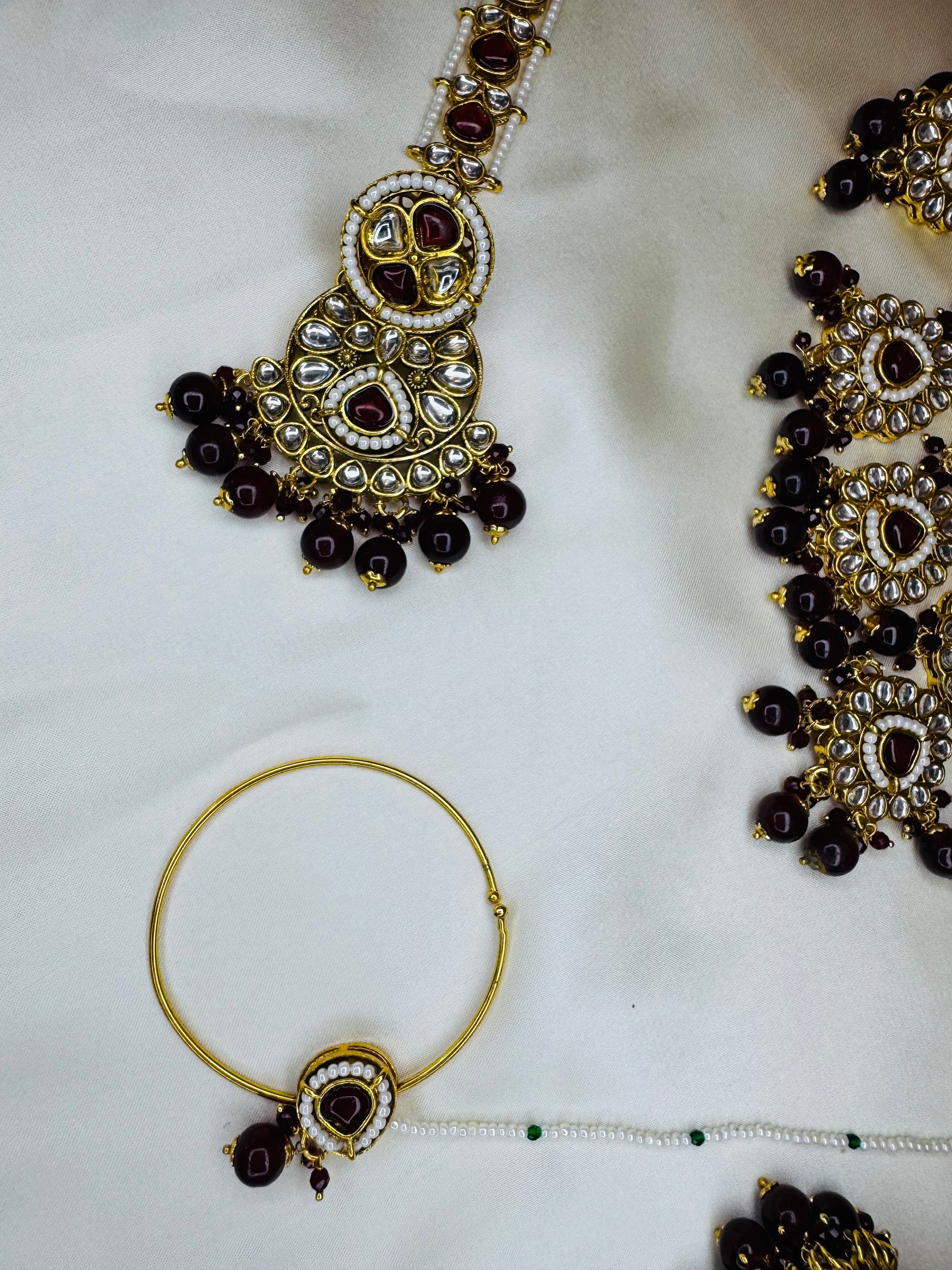 KUNDEN BRIDAL SET BURGUNDY GOLD