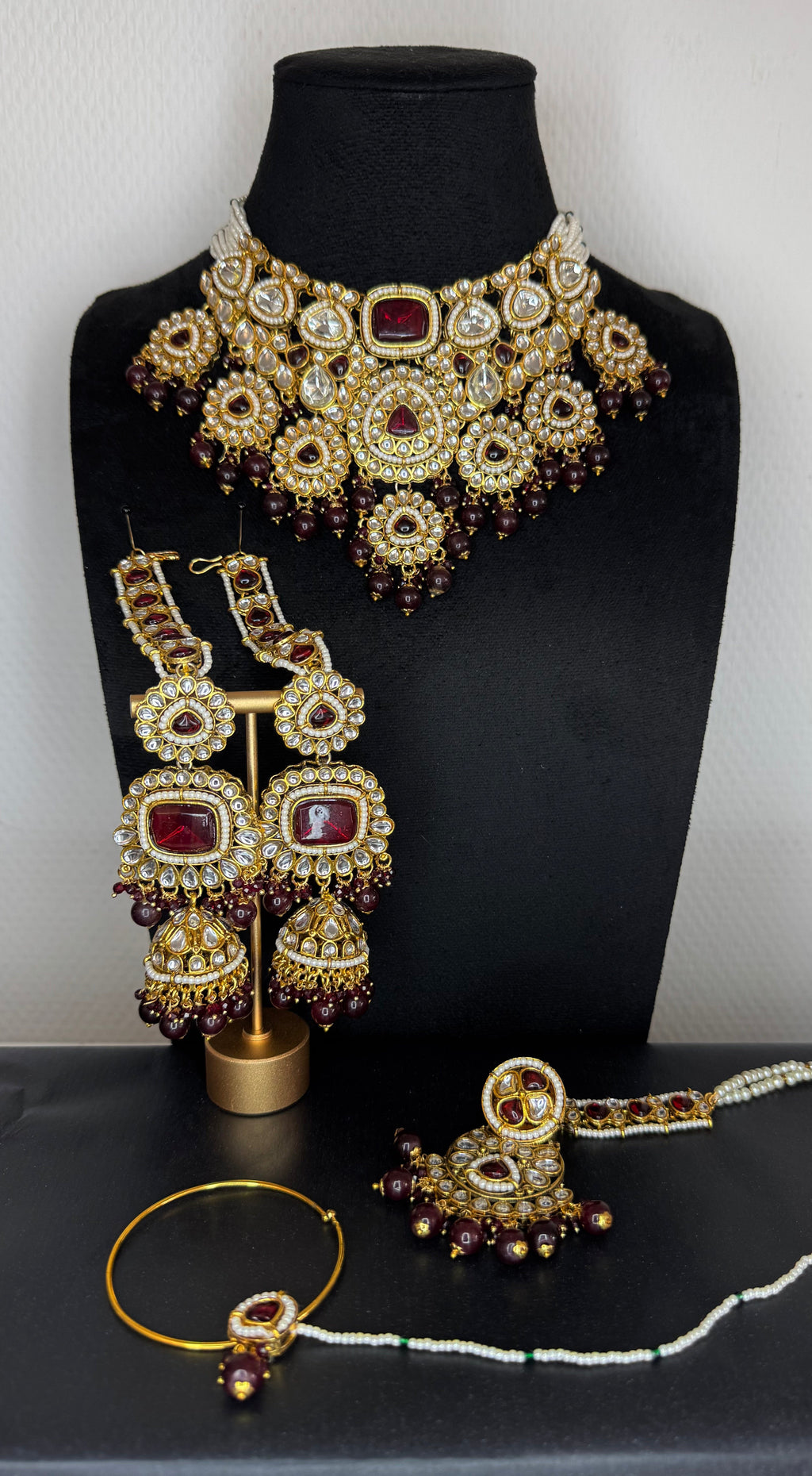 KUNDEN BRIDAL SET BURGUNDY GOLD