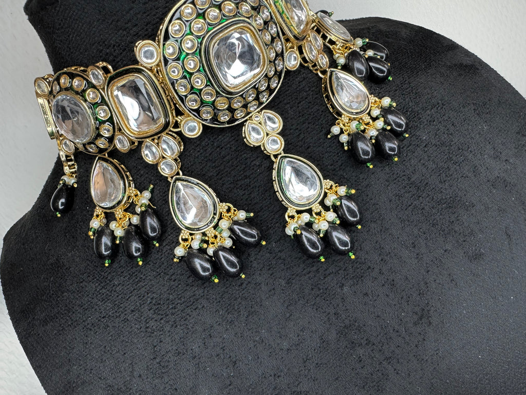 KUNDEN CHOKER SET BLACK BEADS