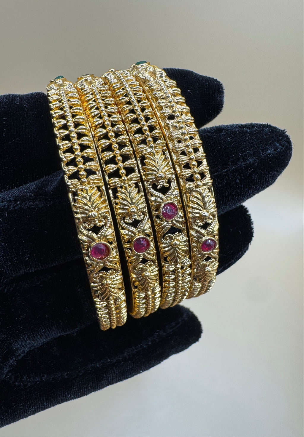 BANGLES SET
