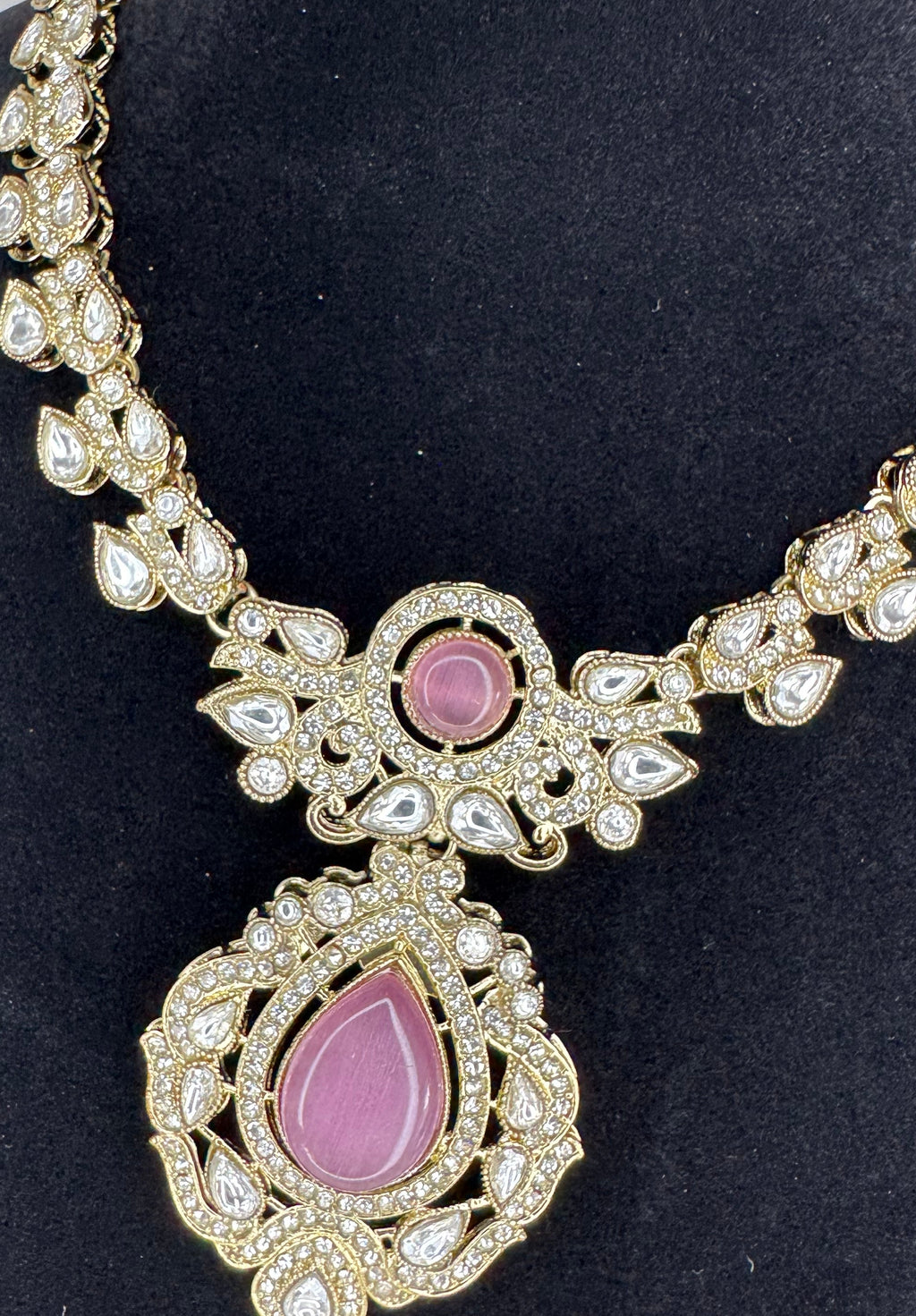 NECKLACE SET PINK