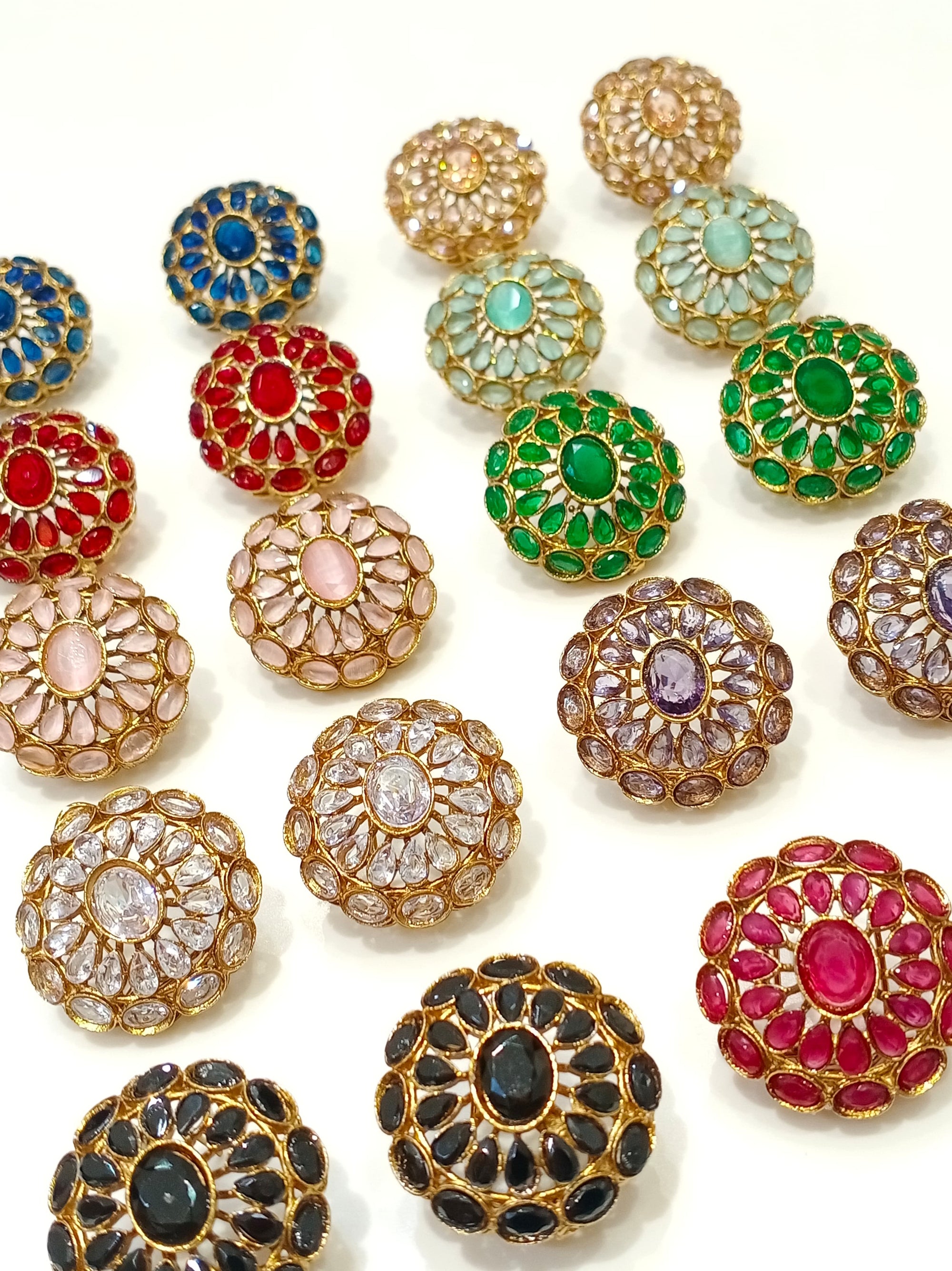 Neelaya Earstuds
