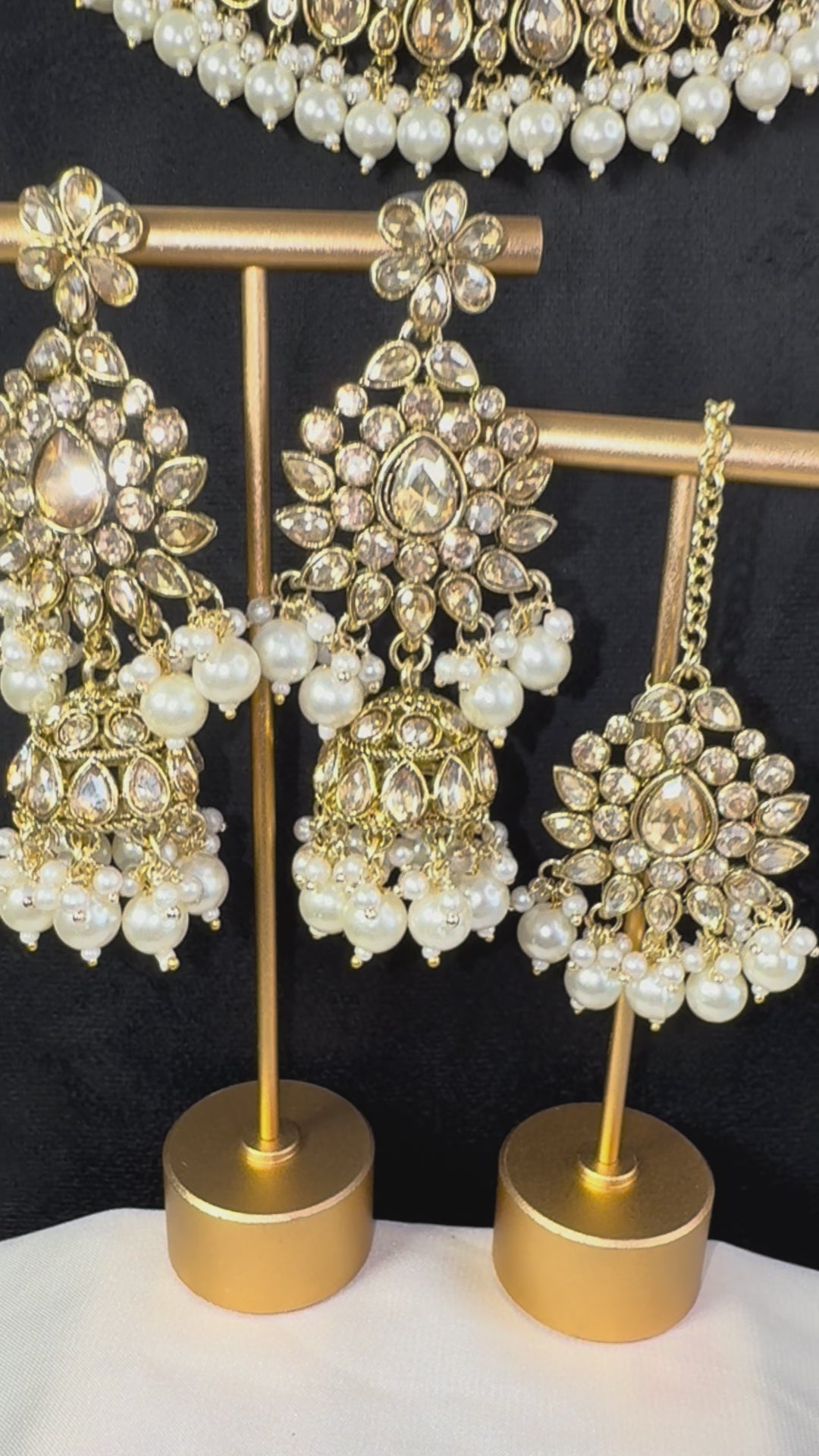 Noor Pearl Set