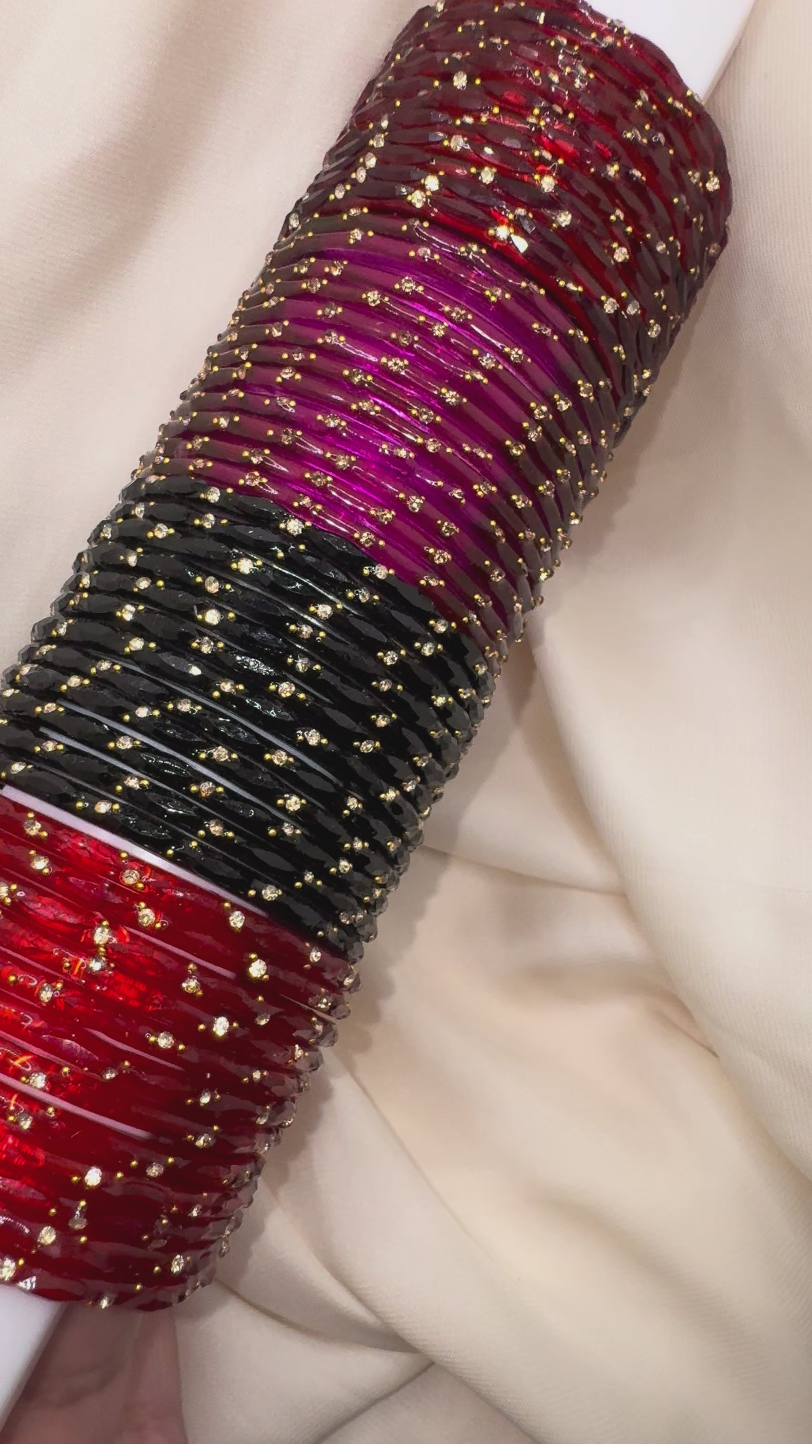 GLASS RAINDROP BANGLES ONE STONE